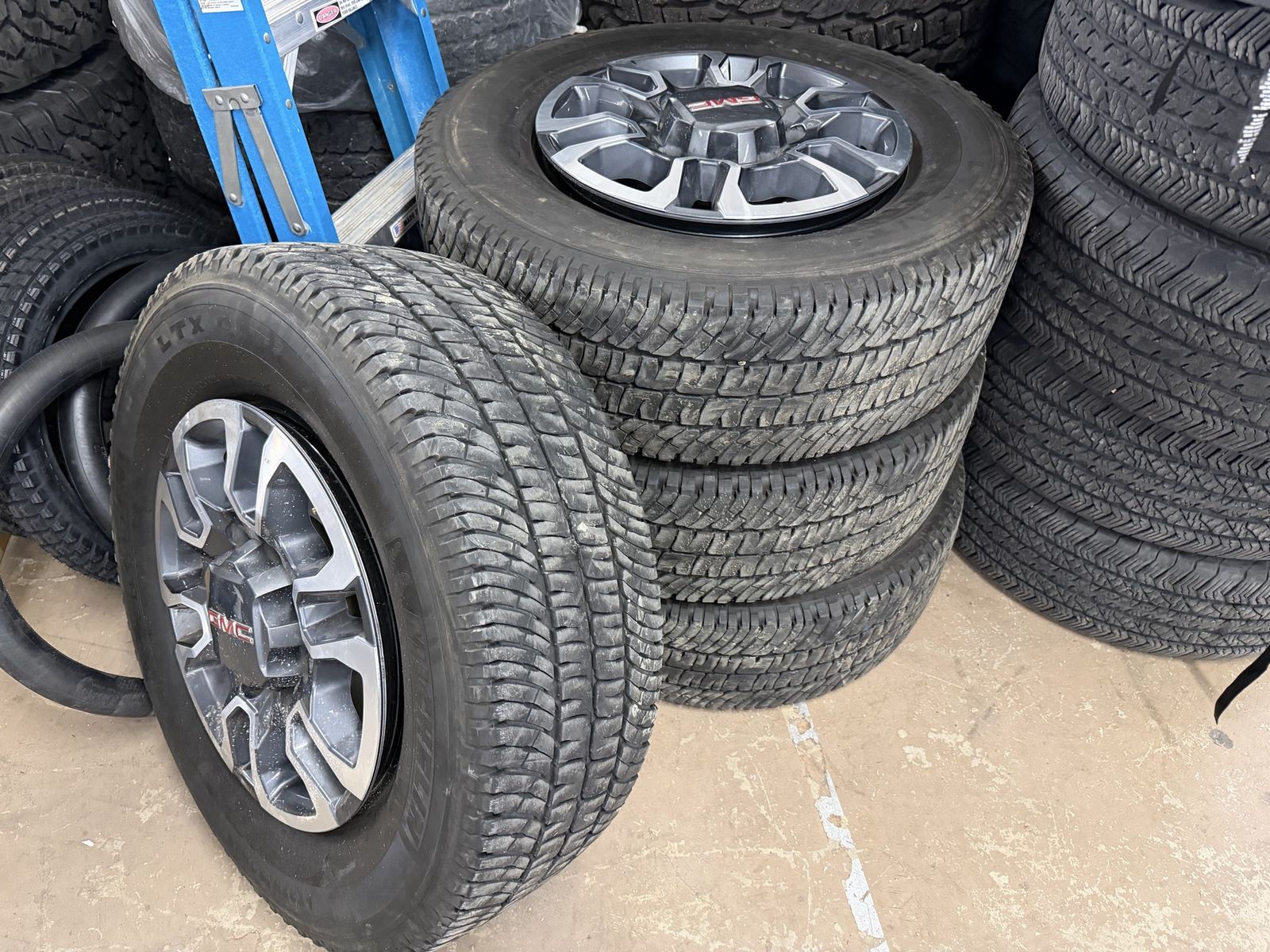 2022 GMC 2500 Wheels And Tires