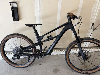 Canyon Spectral AL Full Suspension Mountain Bike.