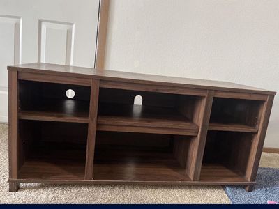 Tv Stand / Entertainment center