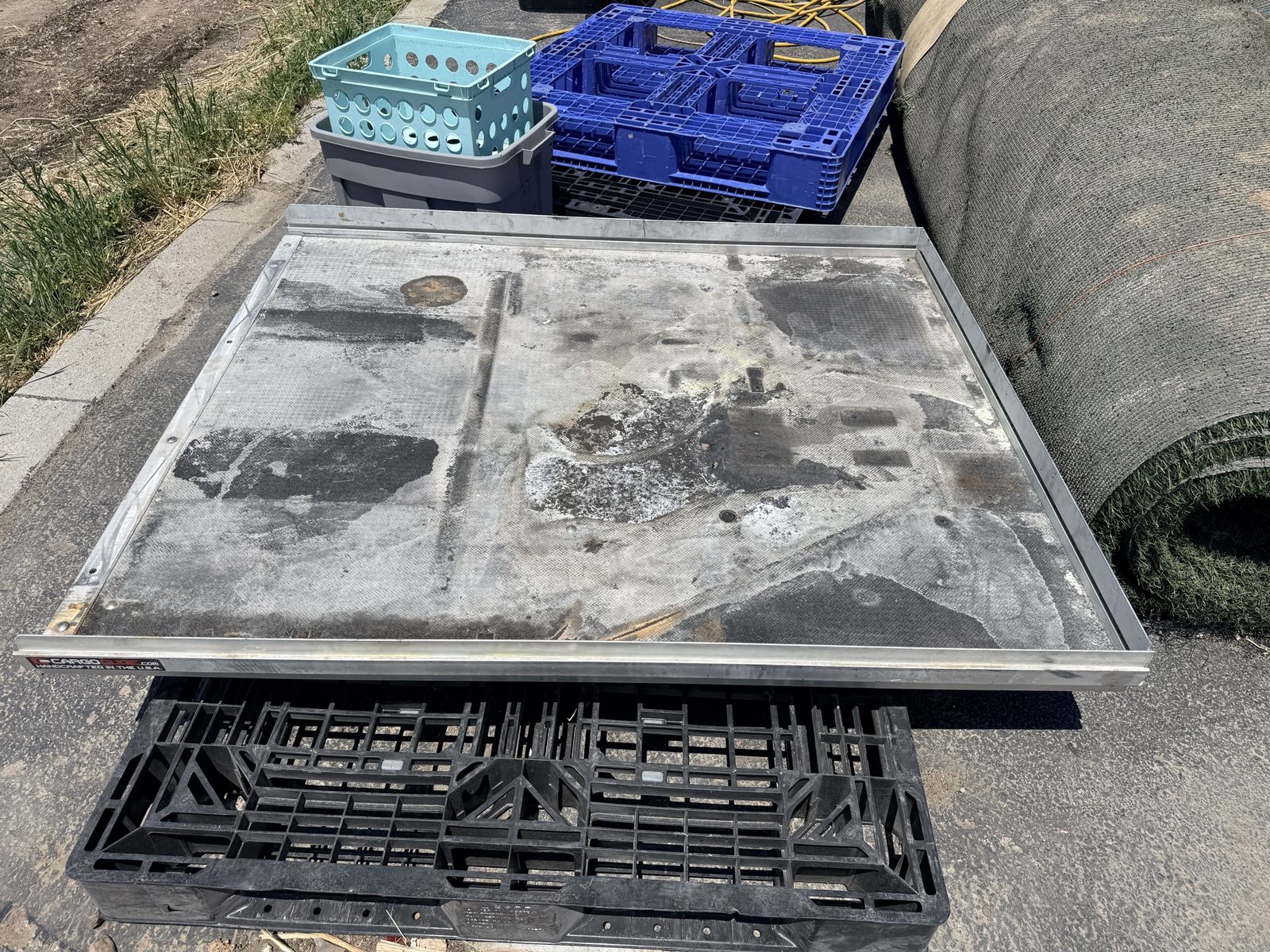 CargoGlide Truck Bed Glider Shelf - Heavy Duty Slide-Out Tray (Gliding Functionality Intact)
