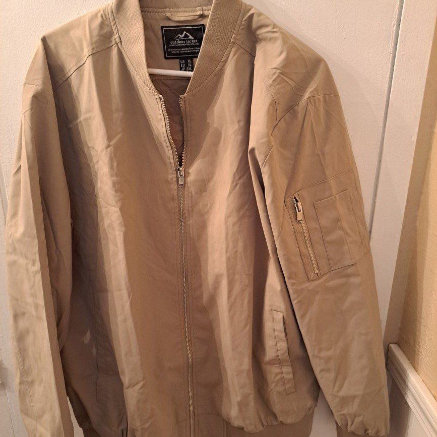 Mens light weight jacket