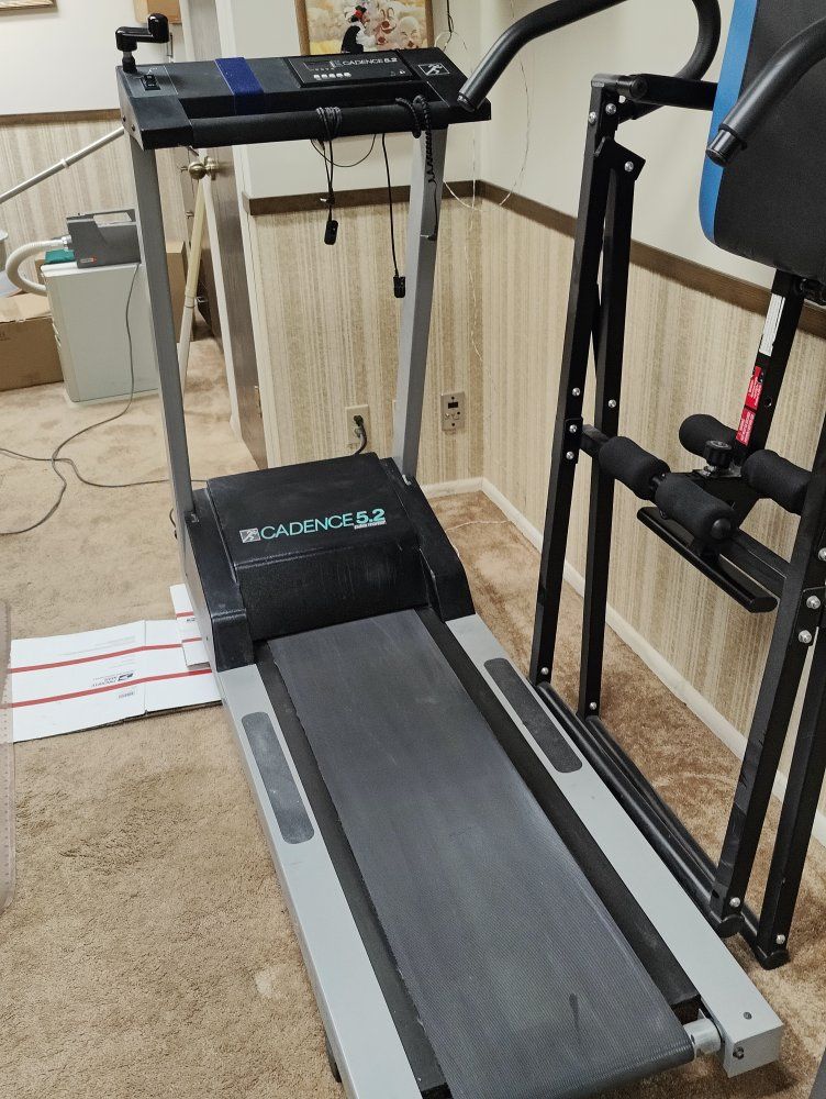 Cadence5.3 pulse monitor treadmill.