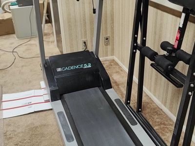 Cadence5.3 pulse monitor treadmill.