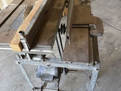 Vintage Delta Milwaukee V8 Table Saw - 3/4 HP Dual Voltage Single Phase Motor