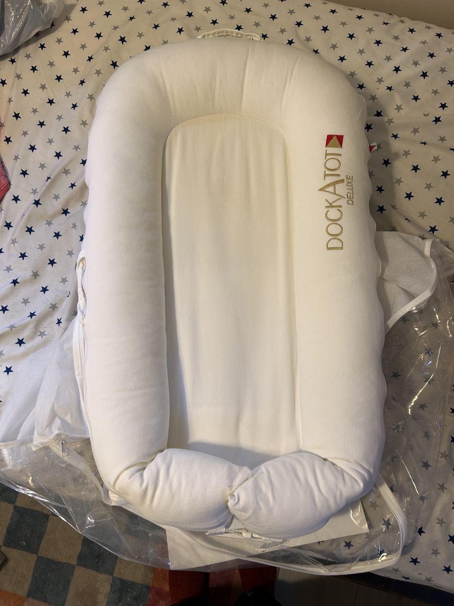 DockATot Deluxe+ Baby Lounger in White with Original Packaging