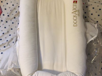 DockATot Deluxe+ Baby Lounger in White with Original Packaging