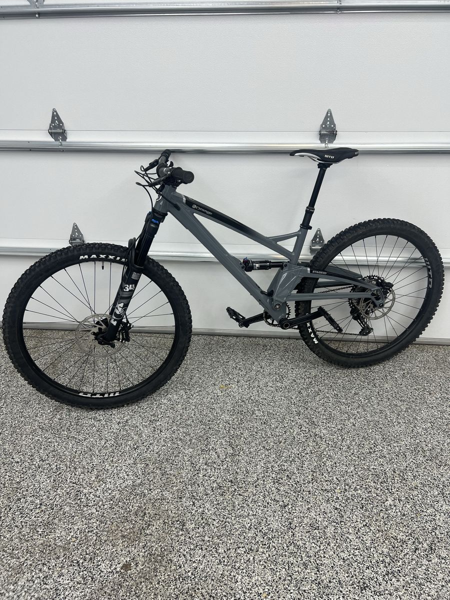 Orange Stage Evo size M