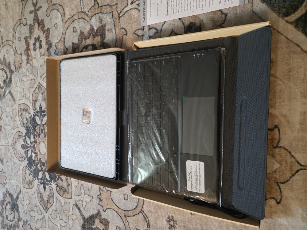 Samsung S10 FE Plus Case and Keyboard