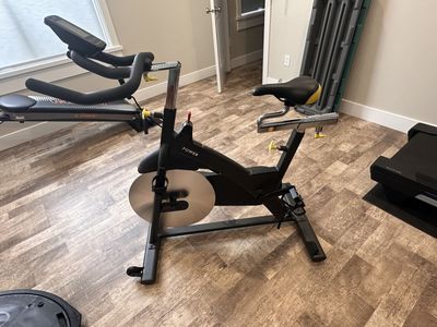 Cascade Commercial Grade Spin Bike – CMX Pro – Excellent Condition