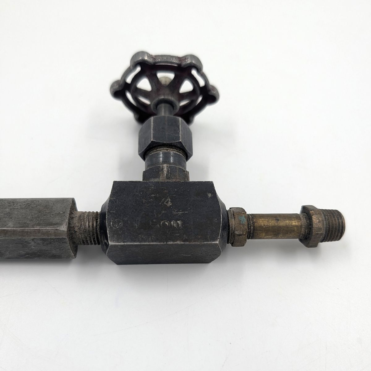 Main image 3