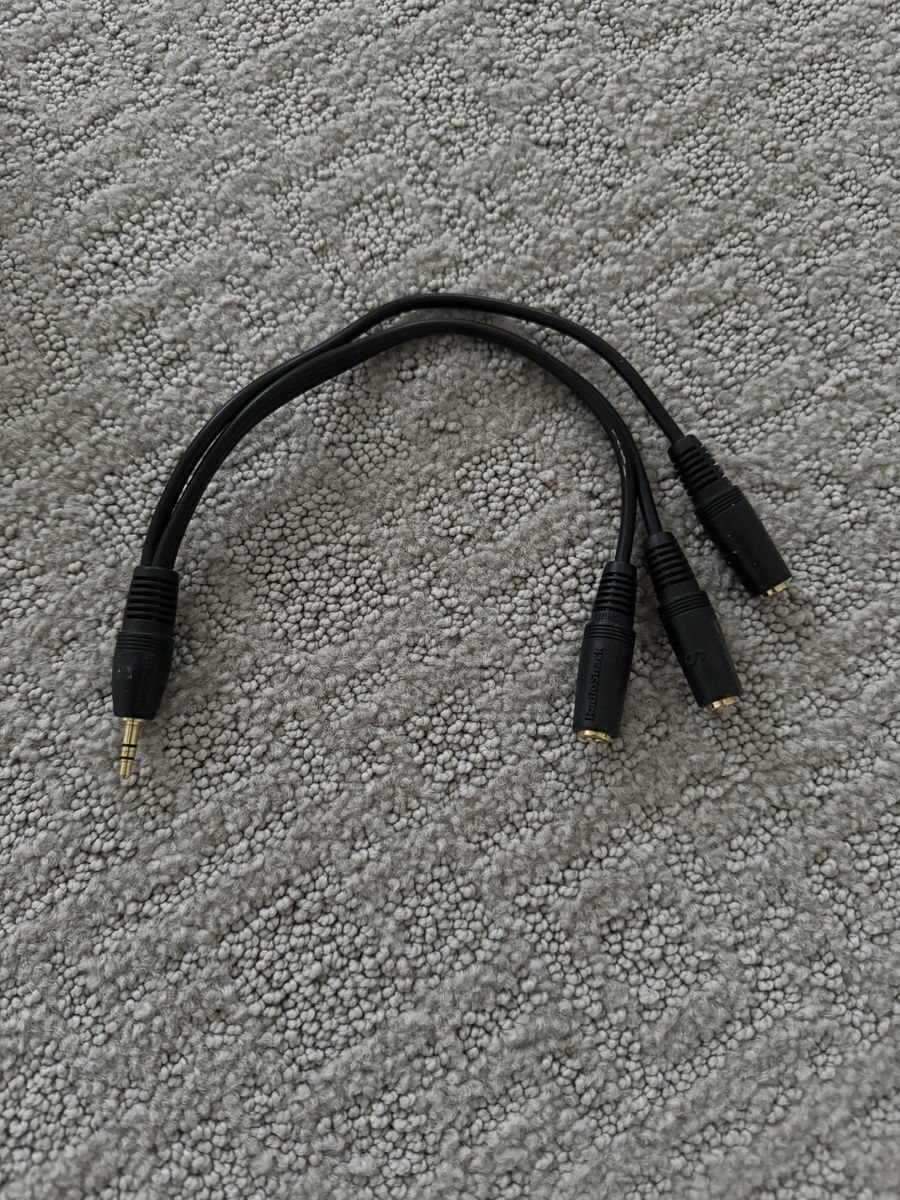 3.5mm 3-Way Audio Splitter Cable