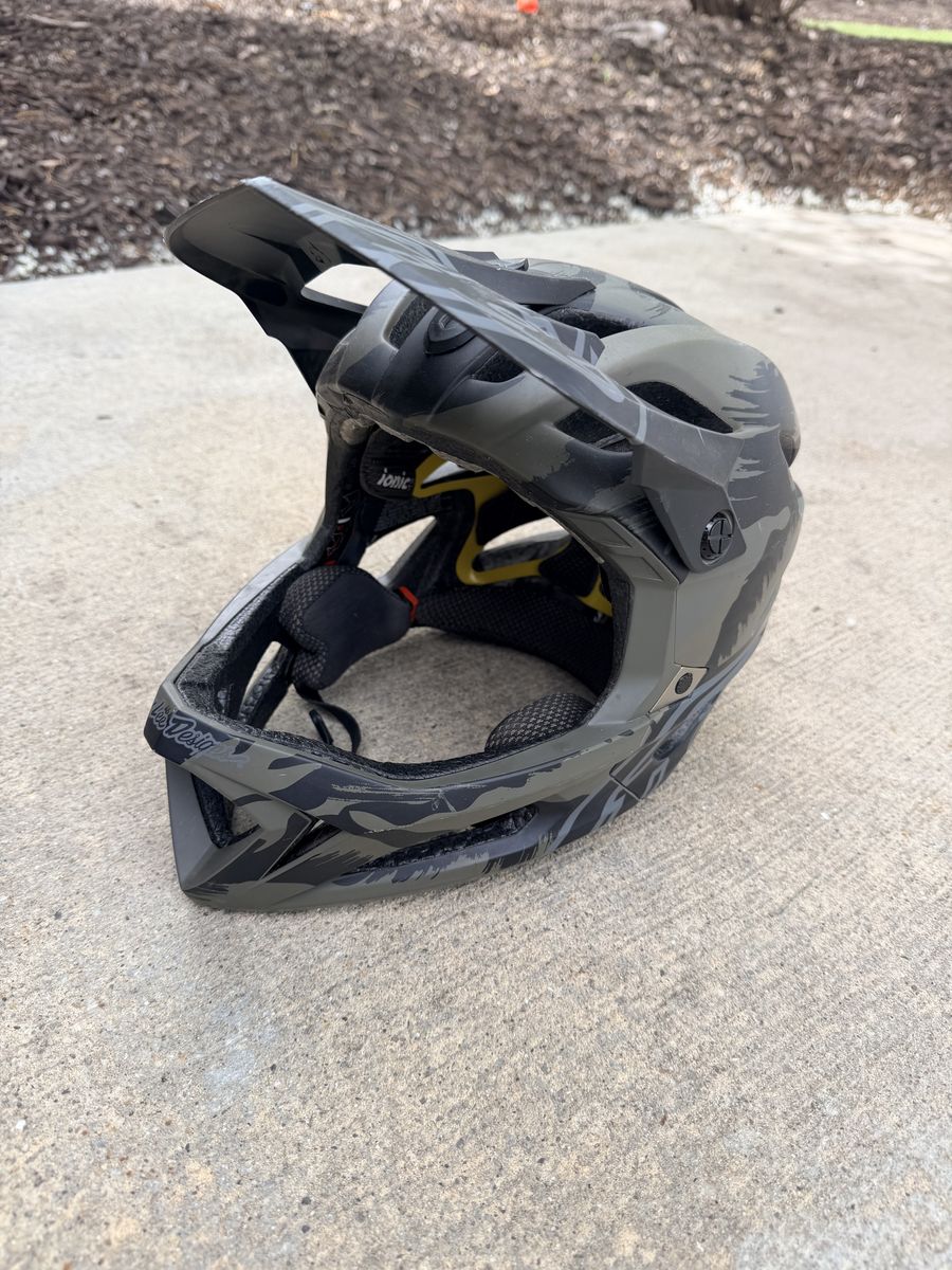Troy Lee Designs Stage MIPS Helmet Brush Camo Military- XS/S