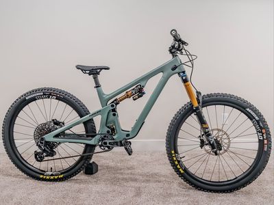 Yeti SB135 T3 XO AXS Transmission