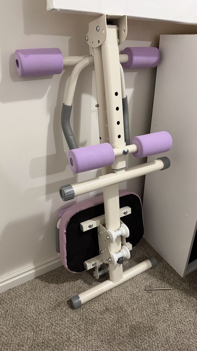 Foldable Ab Workout Machine / Home Gym Equipment – Like New