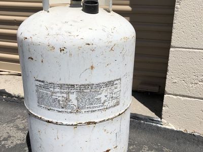 33.5 gallon Propane tank $60.00 (Buy sell trade)