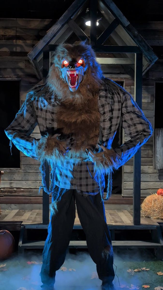 Halloween Jumpscare Howling Werewolf Animatronic Home Decor Decoration Yard Prop