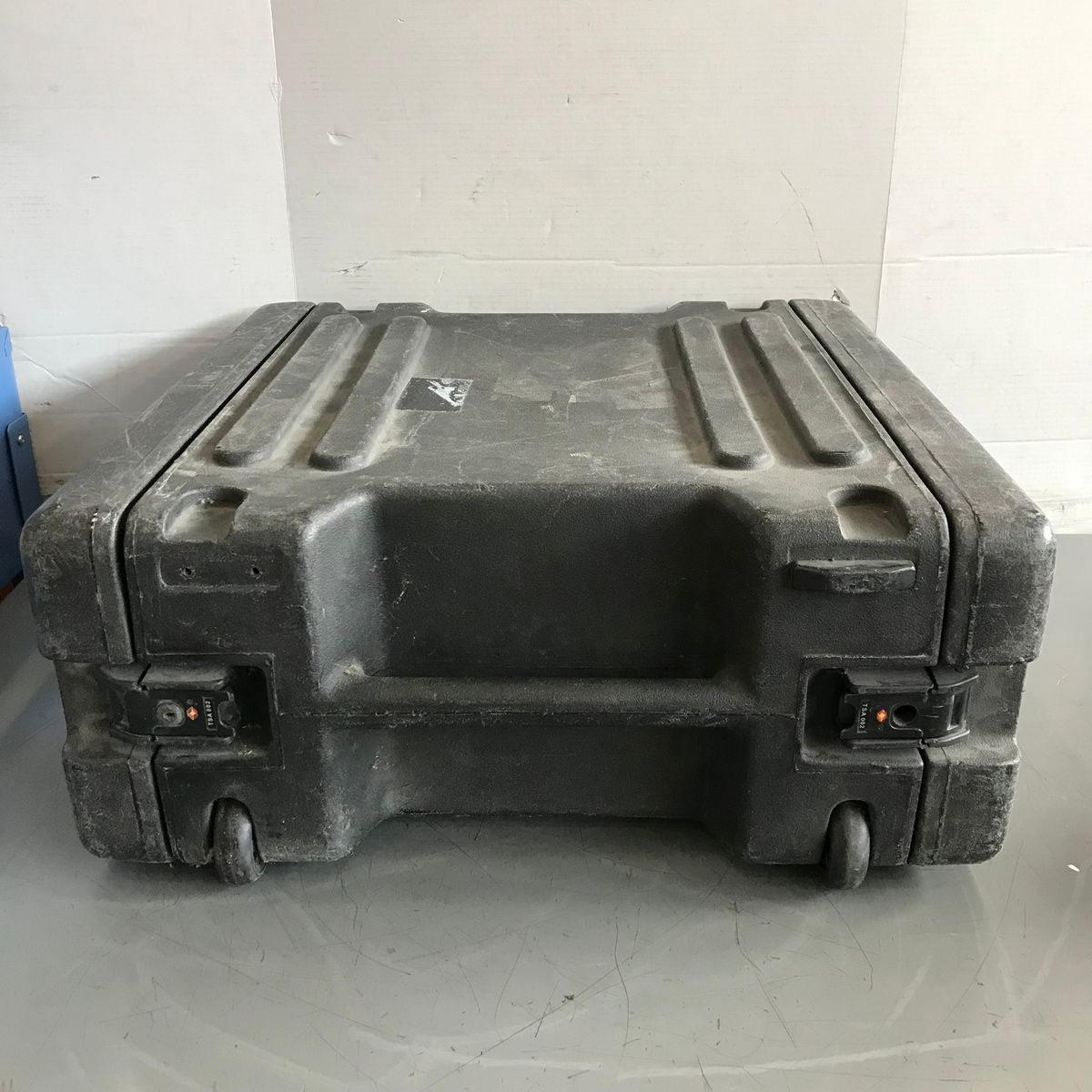 SKB 4U ROTOMOLDED WHEELED RACK CASE WITH DRAWER AND CUSTOM FOAM FOR WIRELESS MICS