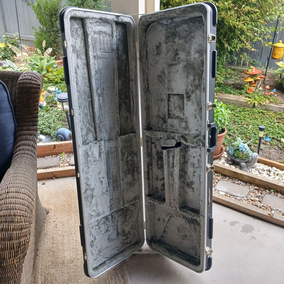 Main image 2