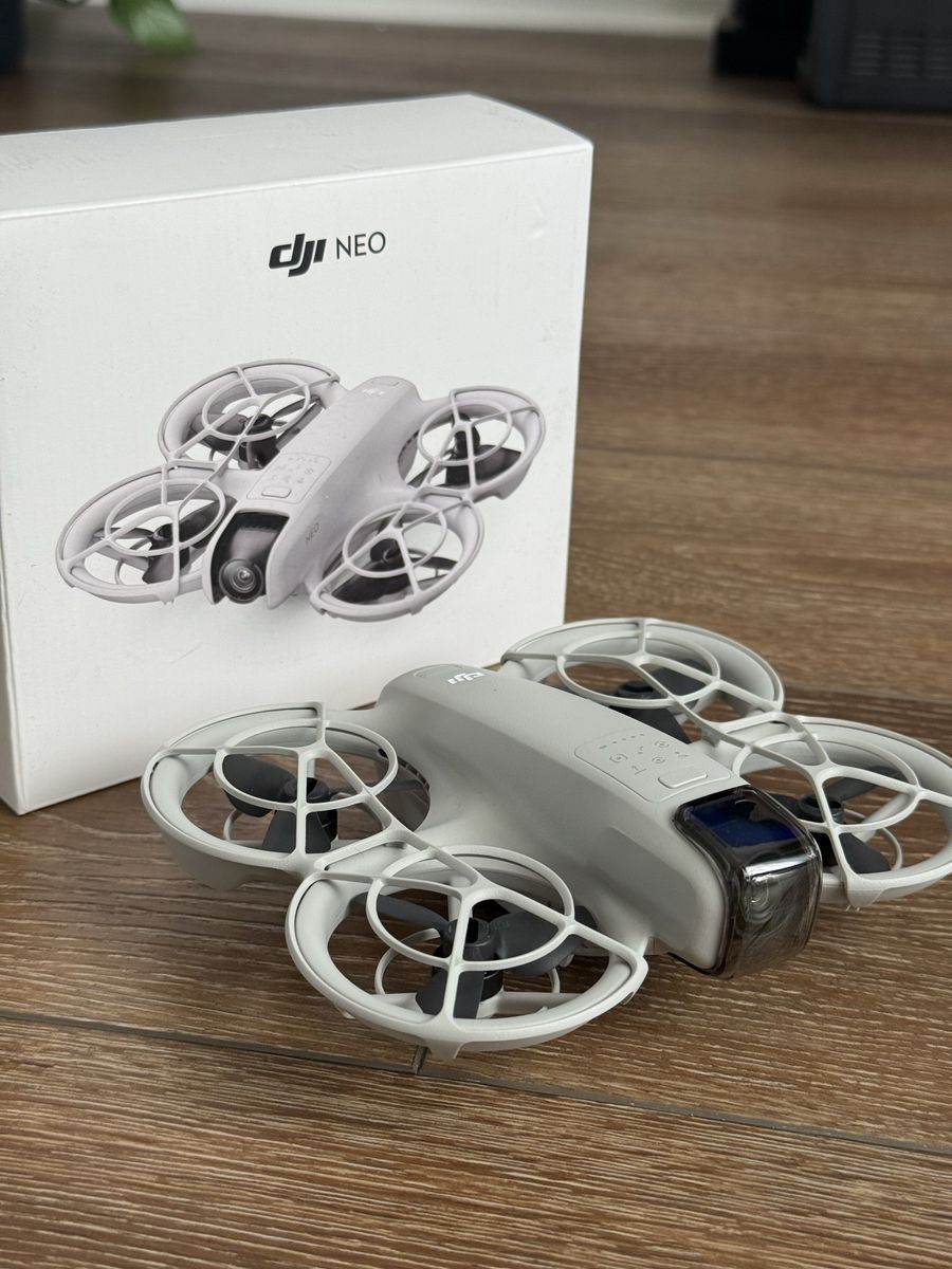 DJI Neo FPV Drone - Compact & Lightweight, Beginner-Friendly
