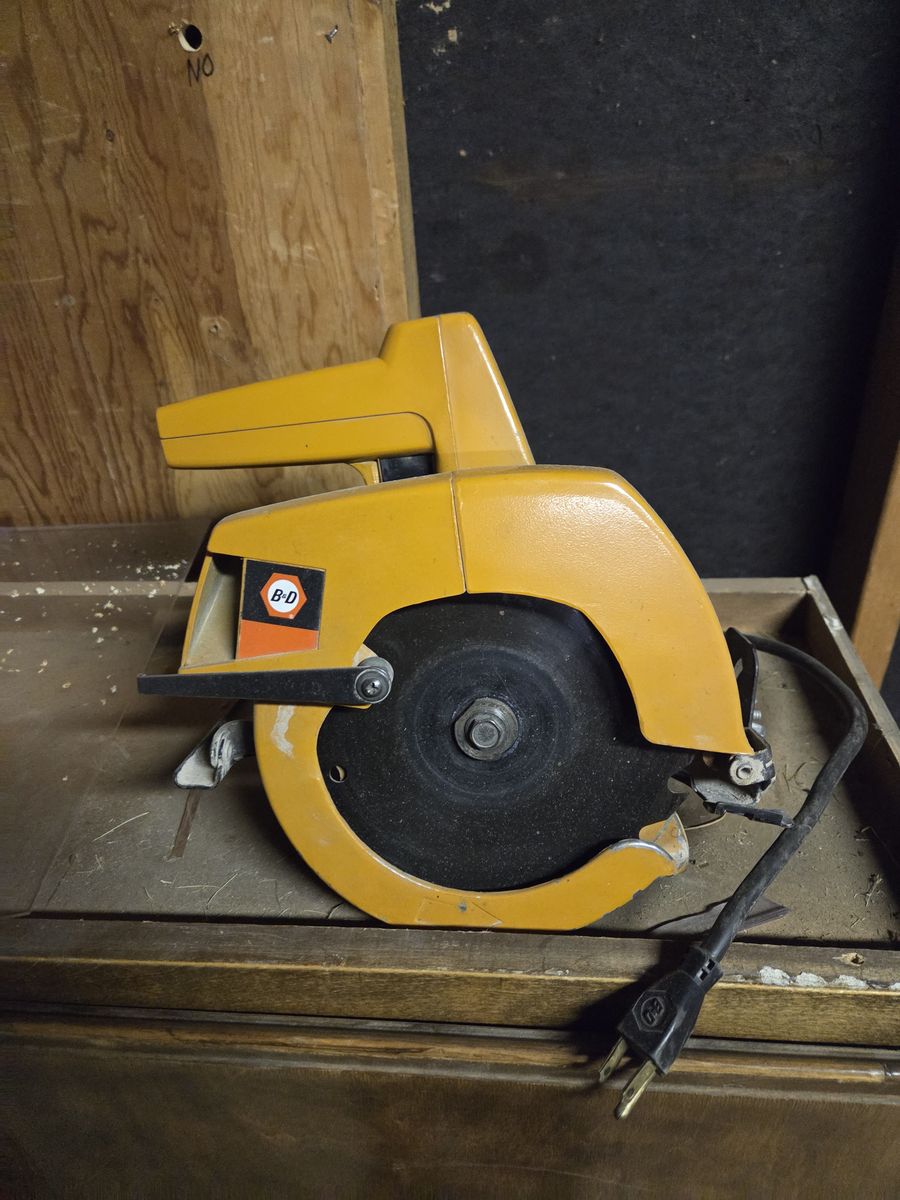 Circular saw corded