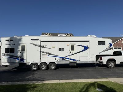2007 Stellar Eclipse 39’ toy hauler fifth wheel