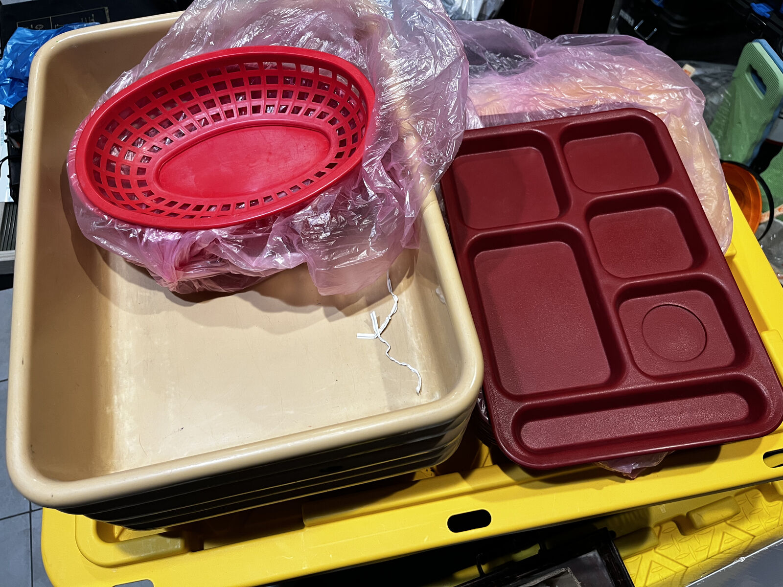 Tv Trays And Plastic Baskets
