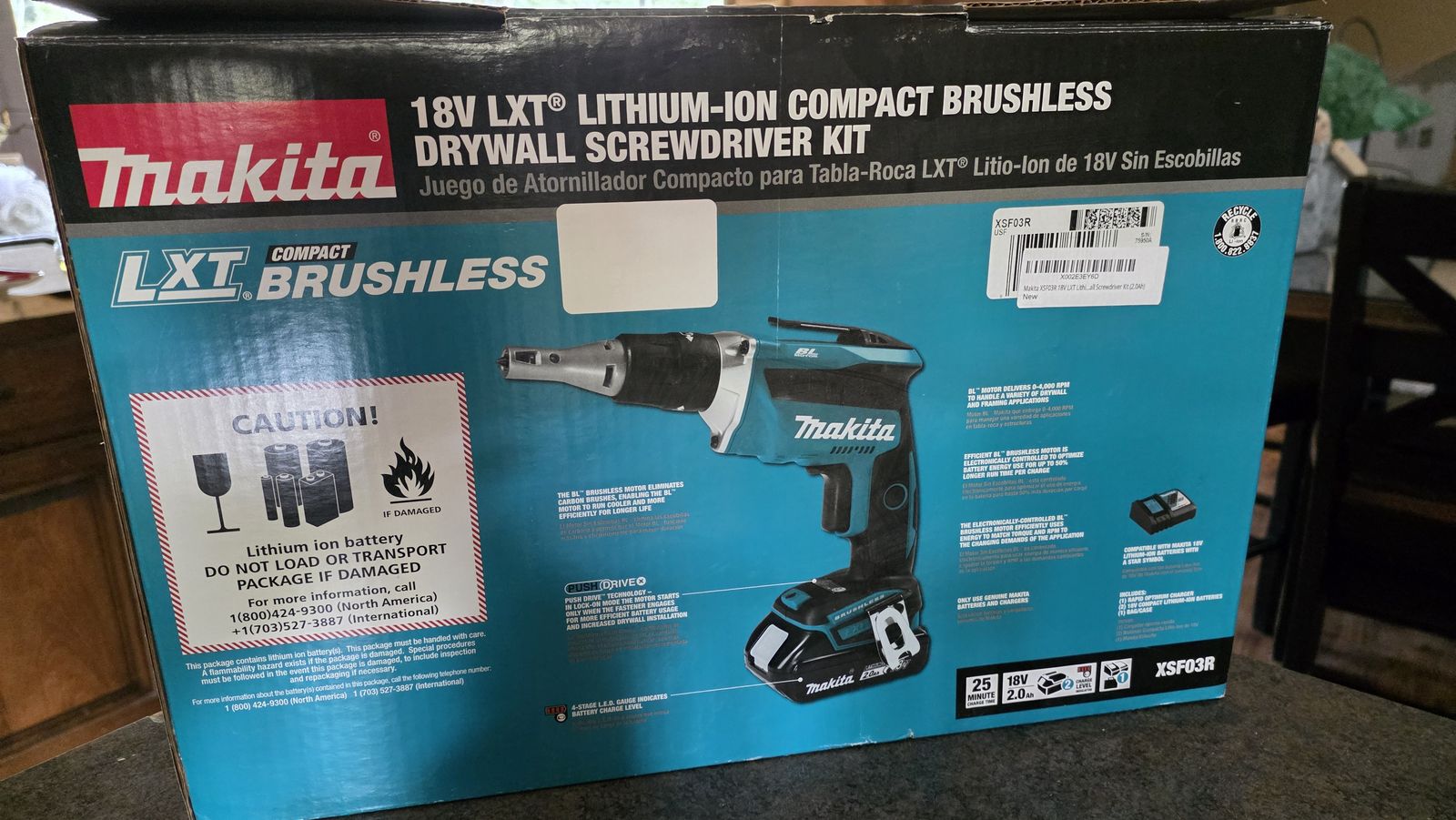 Makita 18V drywall screw gun. like new in box