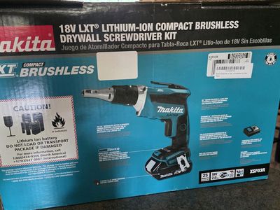 Makita 18V drywall screw gun. like new in box