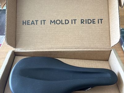 Reform Seymour Thermo-Moldable Saddle