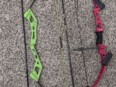Youth Archery Set: Genesis Mini (Red) & Bear Valiant (Green) + 2 Arrows