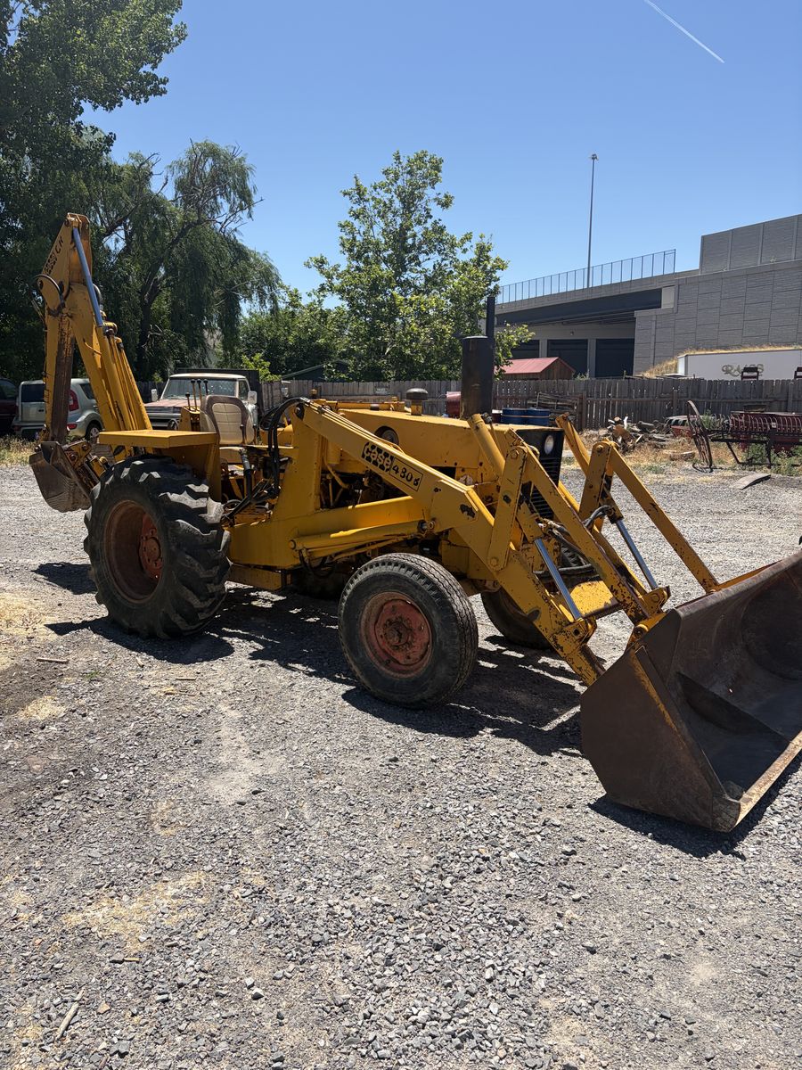 Case 480B construction king Backhoe