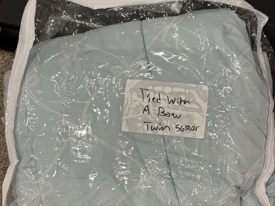 Beddys TWIN Tied With A Bow Nod winks