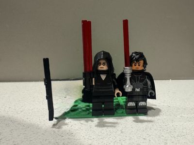 Lego Star Wars Mini Figures Darth Rey & Darth Dev