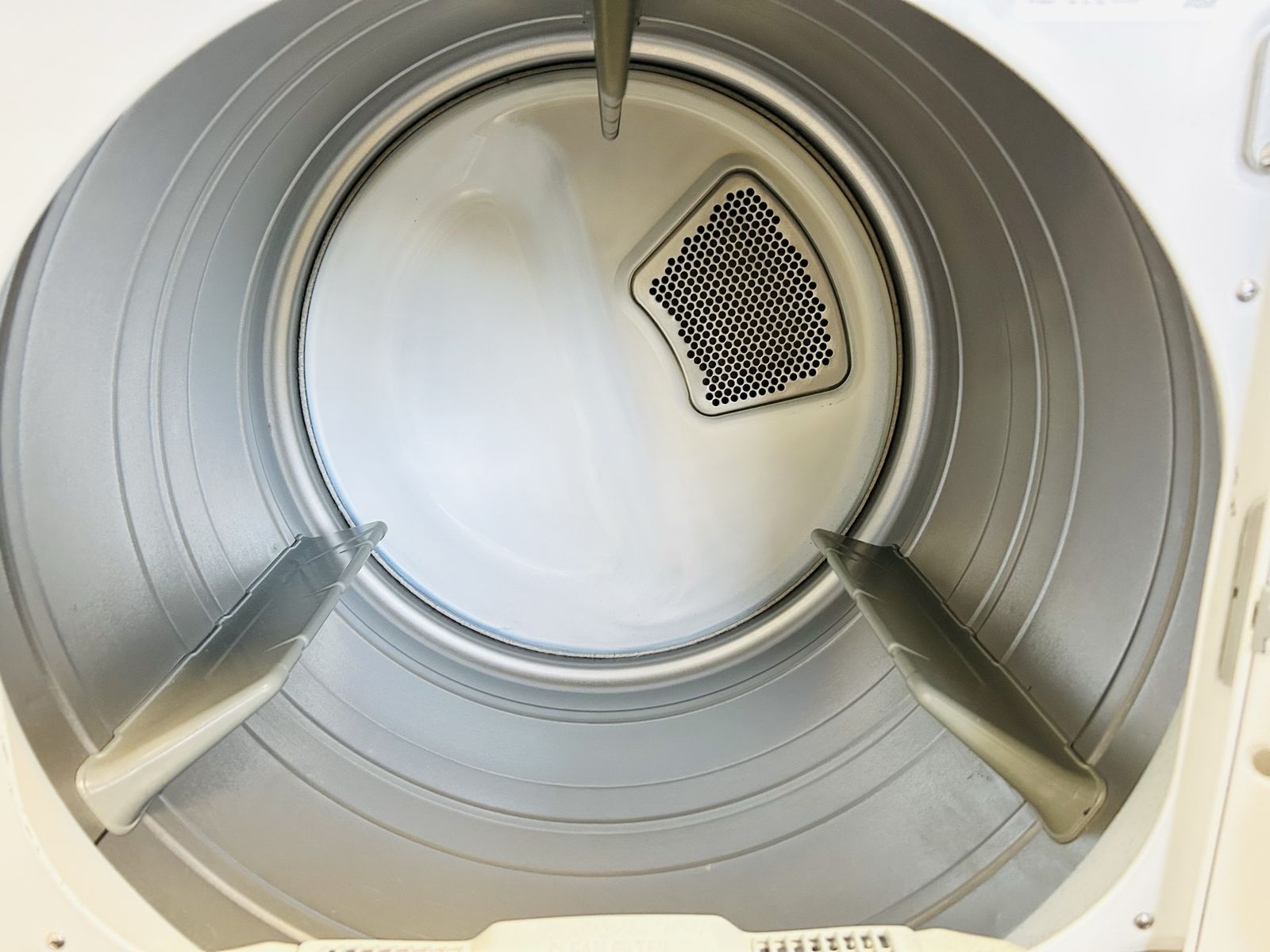 Main image 6