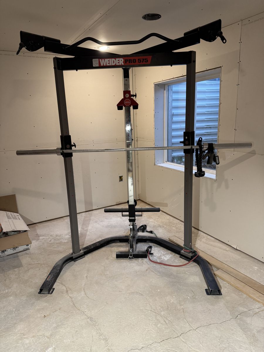 Weider pro 575 home gym.