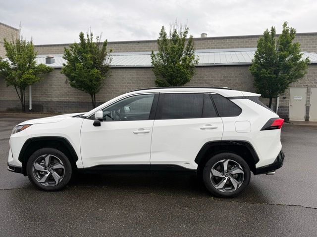 2025 Toyota RAV4 Plug-in Hybrid SE