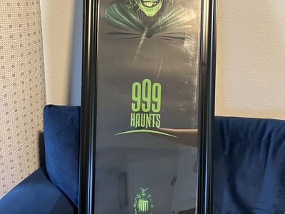 Haunted Mansion 999 Happy Haunts LE 728/999 Signed by artist Ragnar