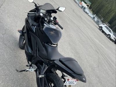 2023 Yamaha R3 Motorcycle - 1250 Miles, Slip-on Exhaust & Upgraded Lights