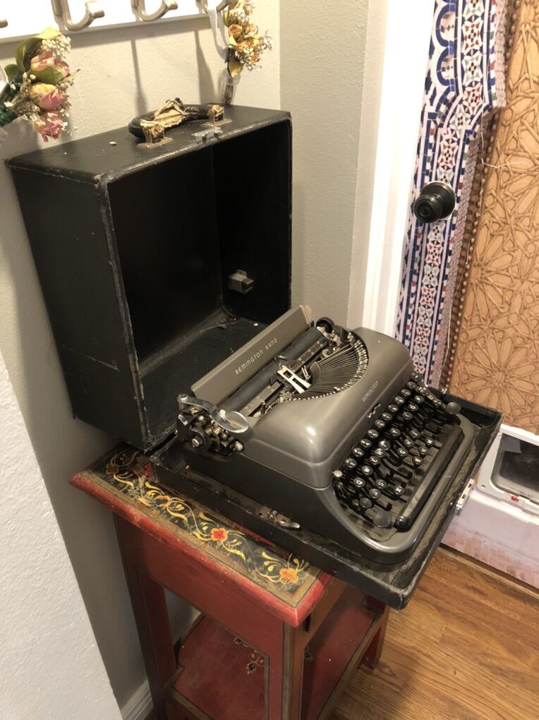 1948 Remington Type Writer