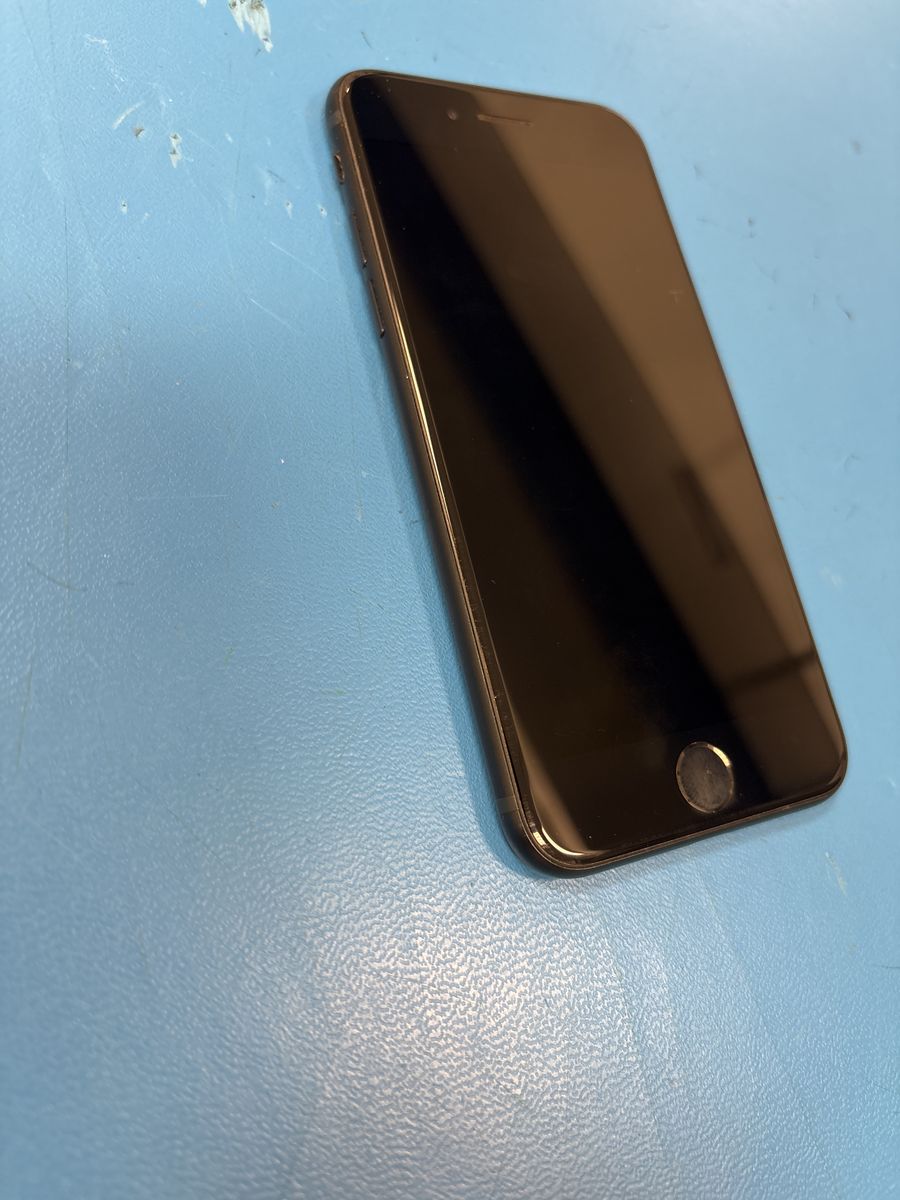 Iphone SE 3rd Gen 64gb (unlocked)