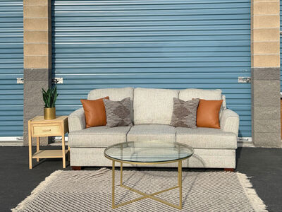 Free Delivery Modern RC Willey Couch