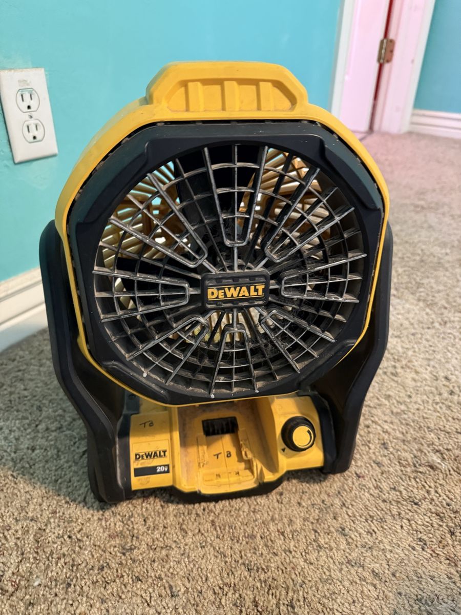 DeWalt Fan, 4AH 20v and 6AH 20v batteries