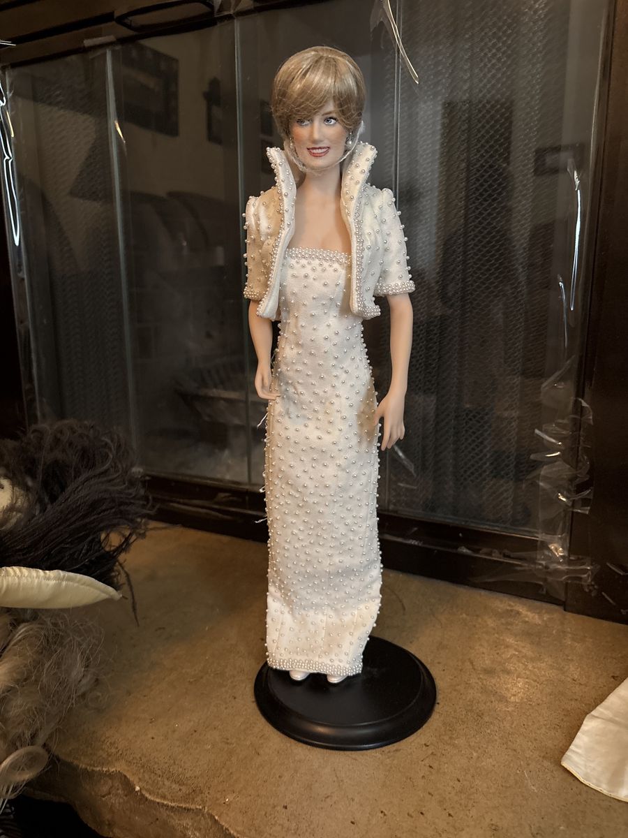 Lady Dianna