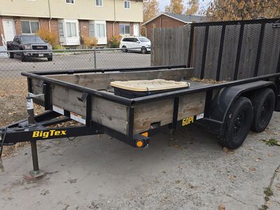 Double axel trailer with brakes