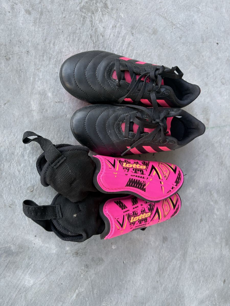 Girls Soccer Shoes