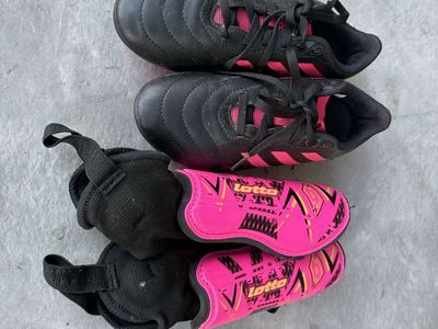 Girls Soccer Shoes