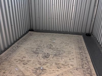 Hobart Rug 8 x 10 Plus fitted Rug Pad New in package, Perfect Condition