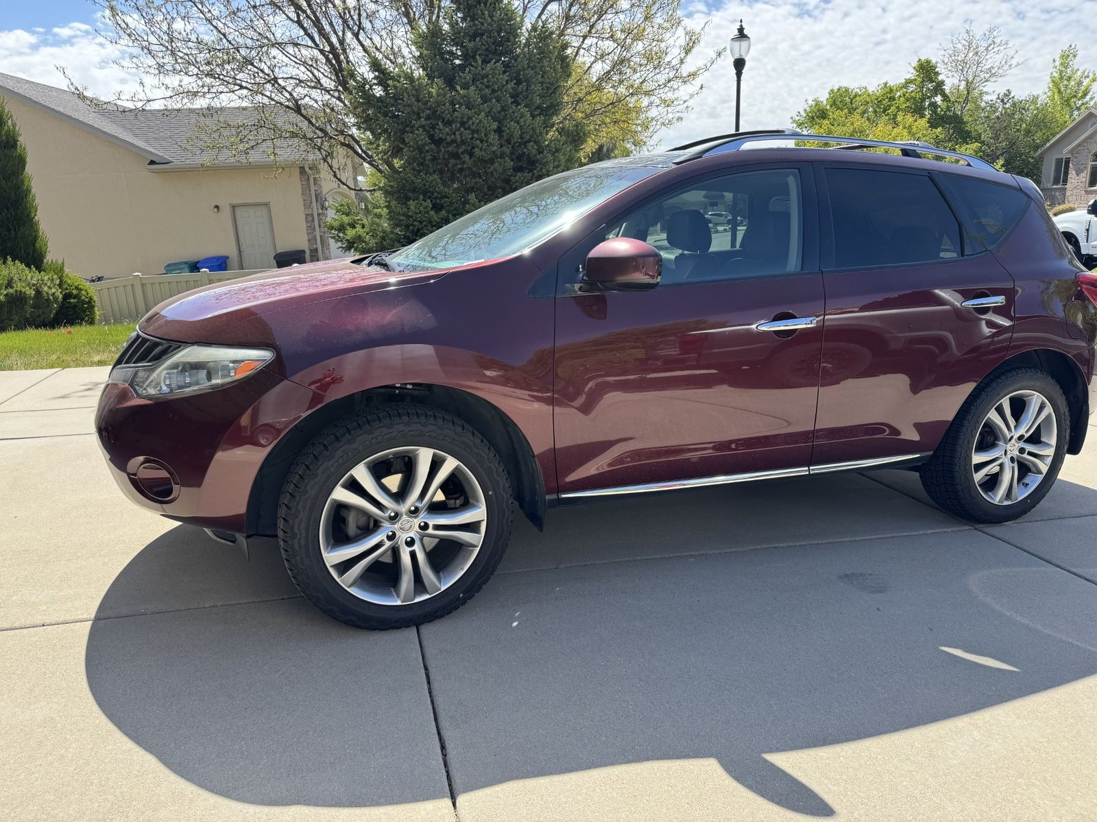 2010 NISSAN MURANO LE
