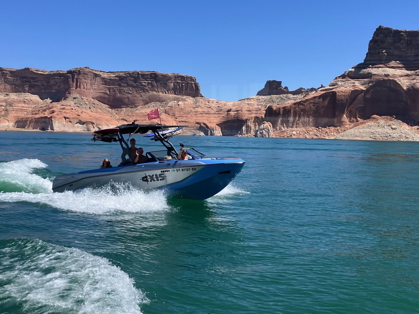 Axis T250 Ski and Wakeboard Boat - Blue and Silver