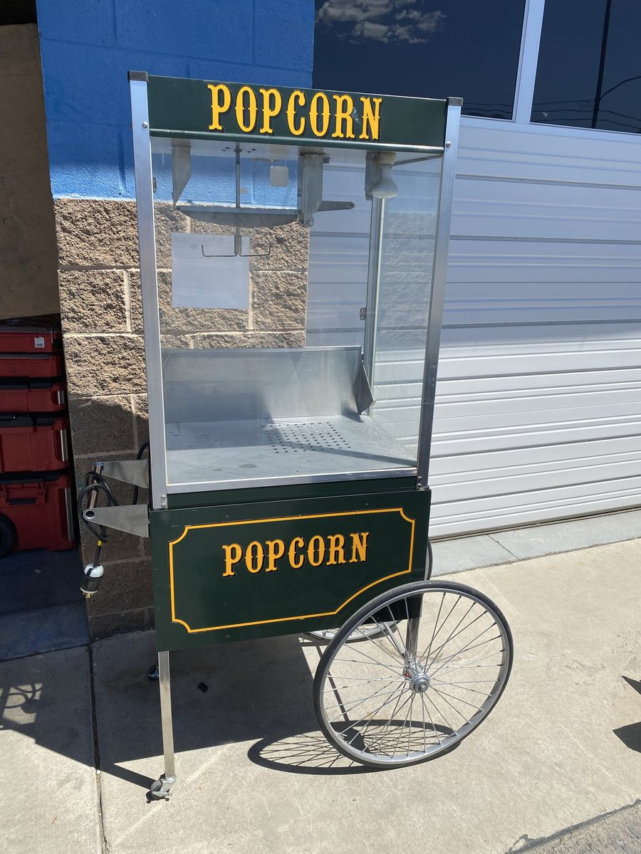 Paragon TP-16 16oz Commercial Popcorn Machine on Mobile theater